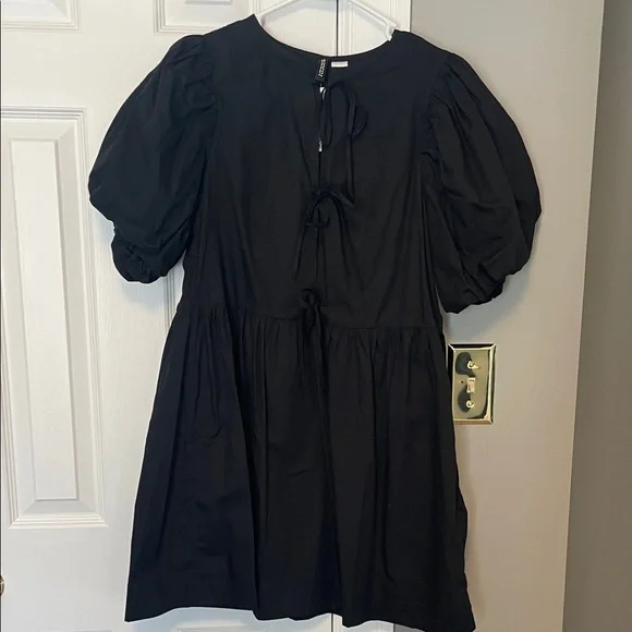 princess polly baby blue dress 1990s Carmen Marc Valvo Black Velvet Evening Dress with Drop Neckline –  Modig